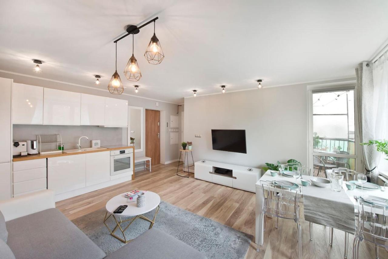Stay Hip In Vibrant Centrally Located Apartment In Old Town グダニスク エクステリア 写真
