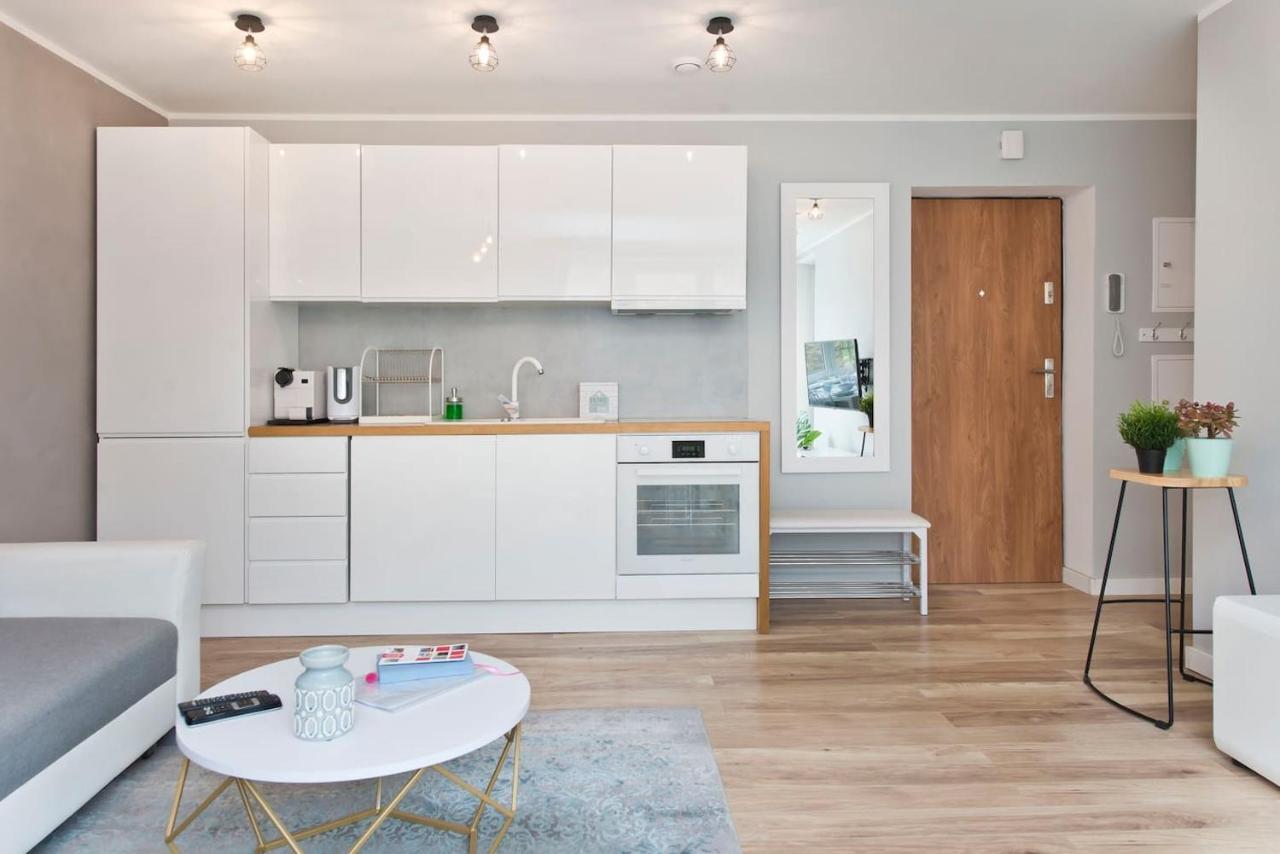 Stay Hip In Vibrant Centrally Located Apartment In Old Town グダニスク エクステリア 写真