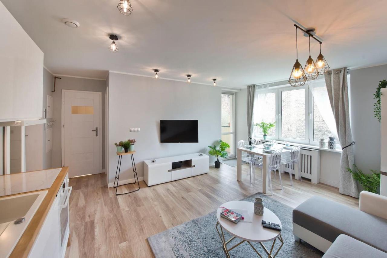 Stay Hip In Vibrant Centrally Located Apartment In Old Town グダニスク エクステリア 写真